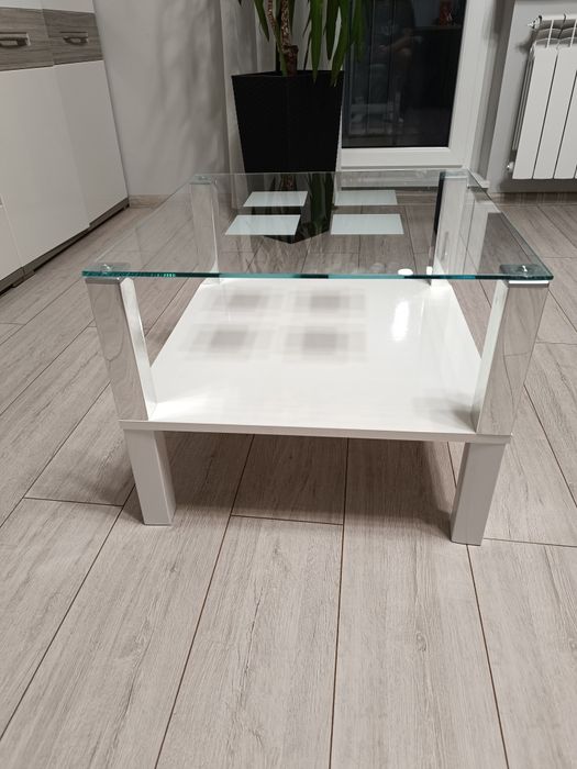 Stolik stan jak nowy