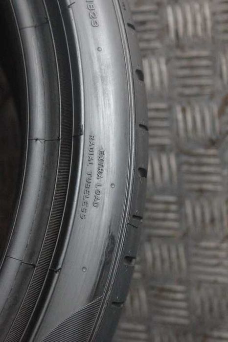 235/35/19 Pirelli P Zero 235/35 R19 91Y XL