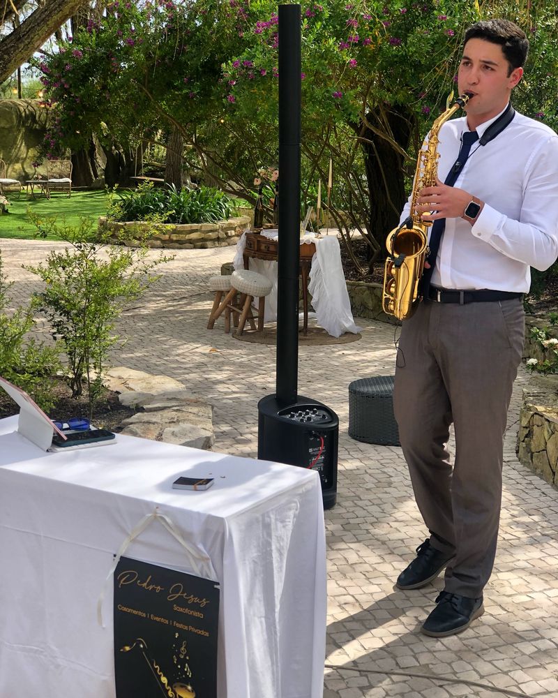 Saxofonista de casamentos eventos e festas