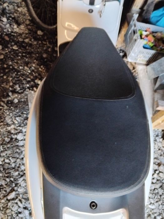 Scoter 125 branca