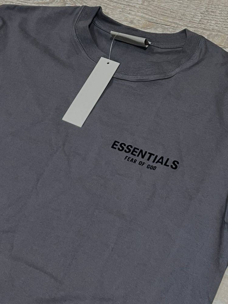 футболка essentials
