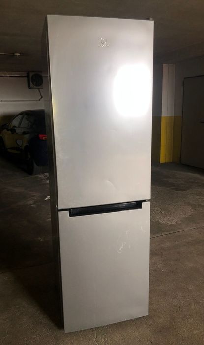 Frigorífico Indesit para peças
