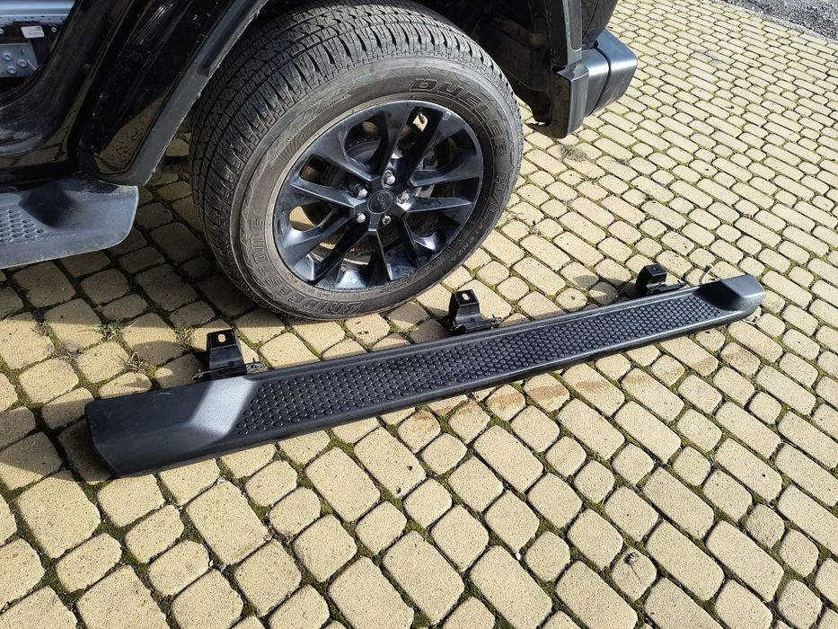 listwa stopnica próg do jeep wrangler JL ORYGINAŁ LEWY sahara rubicon