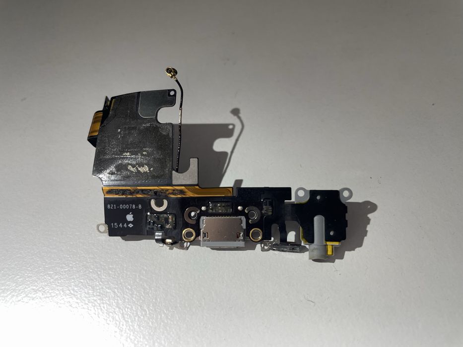 Шлейф зарядки Iphone 6s