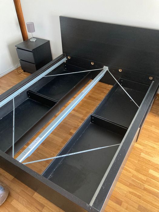 Cama Ikea Malm com gavetões