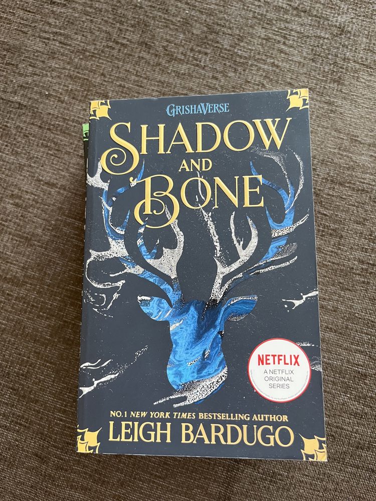 Shadow and Bone Тінь та кістка Лі Бардуґо трилогія