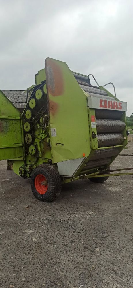 Прес-підбирач CLAAS Rollant 62 S