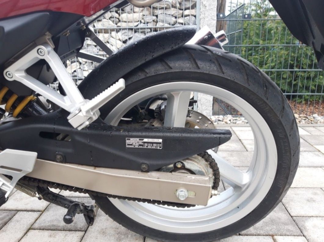 Daelim Roadwin 125  motocykl motor na kat B