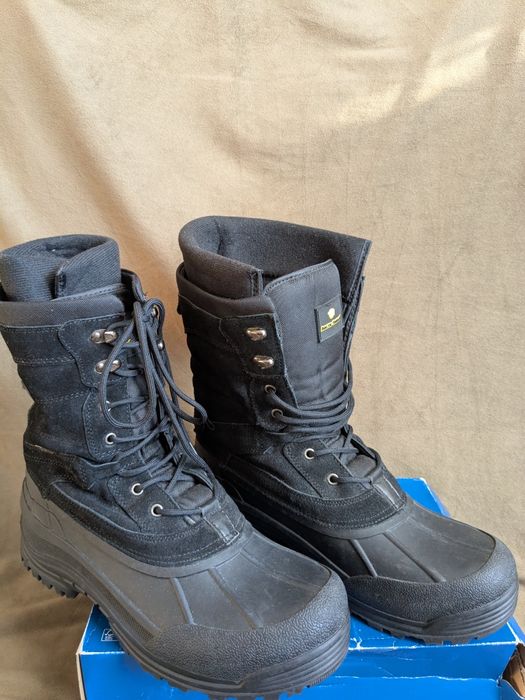 Buty zimowe ocieplane rozmiar 44.5 firmy Arctic Shield kupione w USA