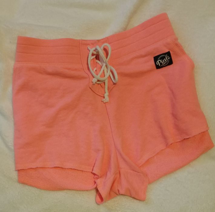 Spodenki firmy Victoria's Secret- VS. Pink