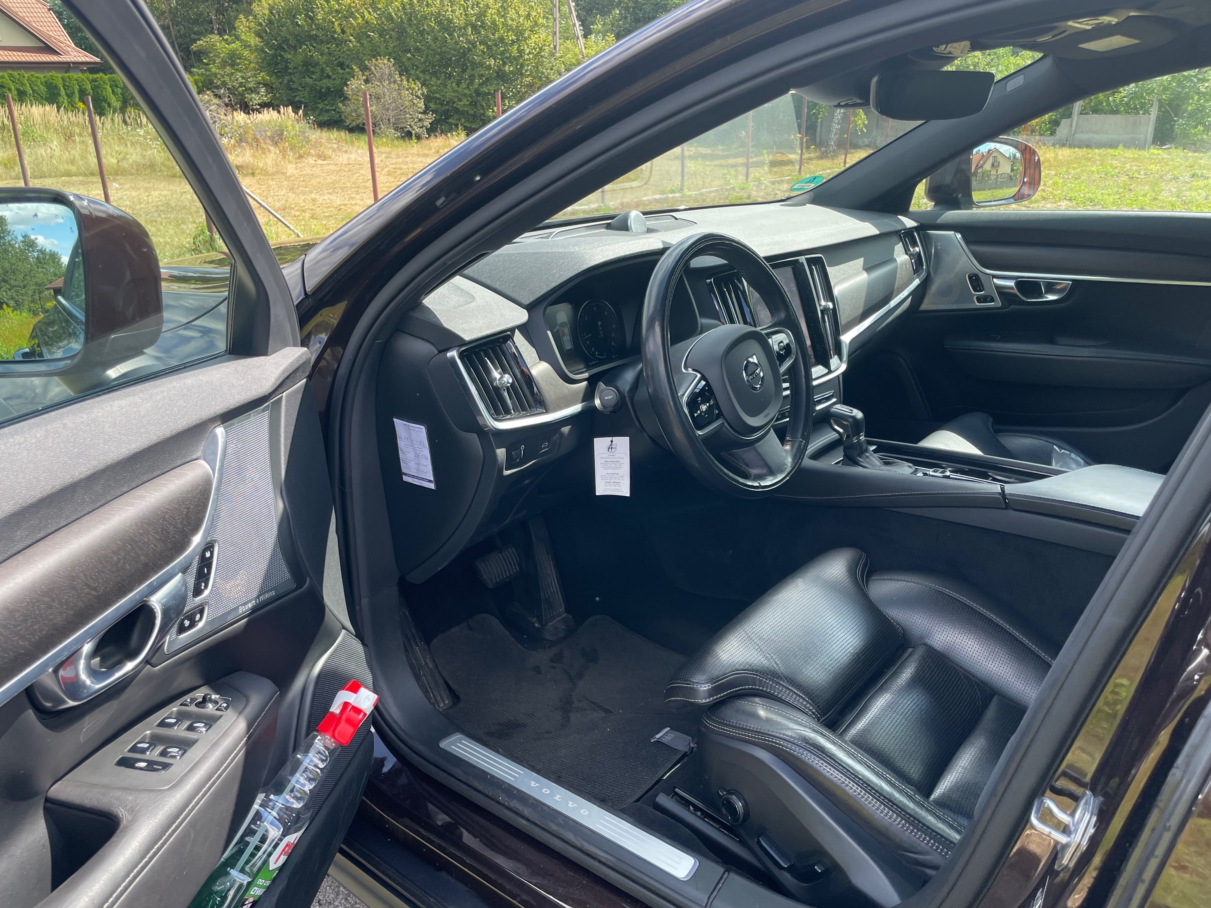 Volvo V90 Cross Country D5 AWD Pro 2018 Panorama Dach Bogata wersja