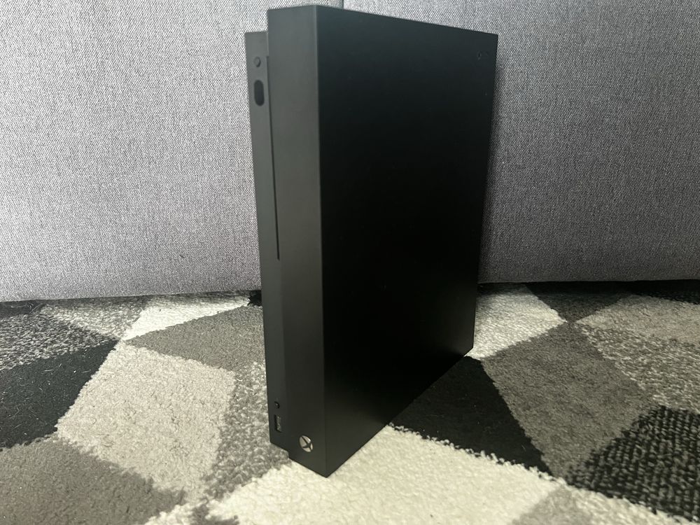 Konsola Xbox One X 1Tb