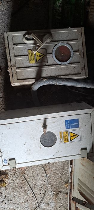 Skrzynki elektryczne budowlane