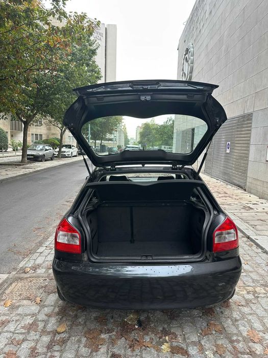 AUDI A3 1.6 Excelente estado