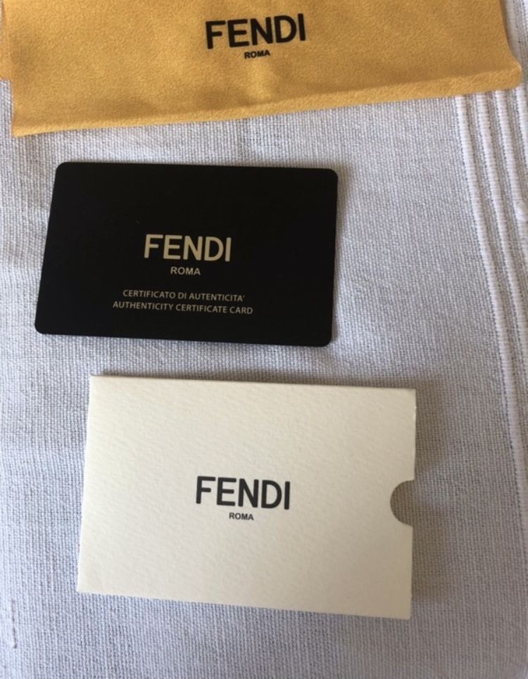 Okulary przeciwslowneczne FENDI