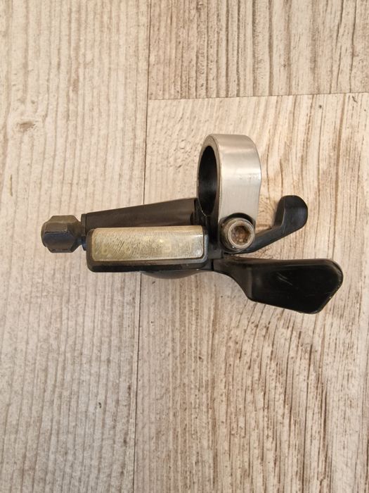 Manetka przerzutki prawa 8S Shimano SL-M310