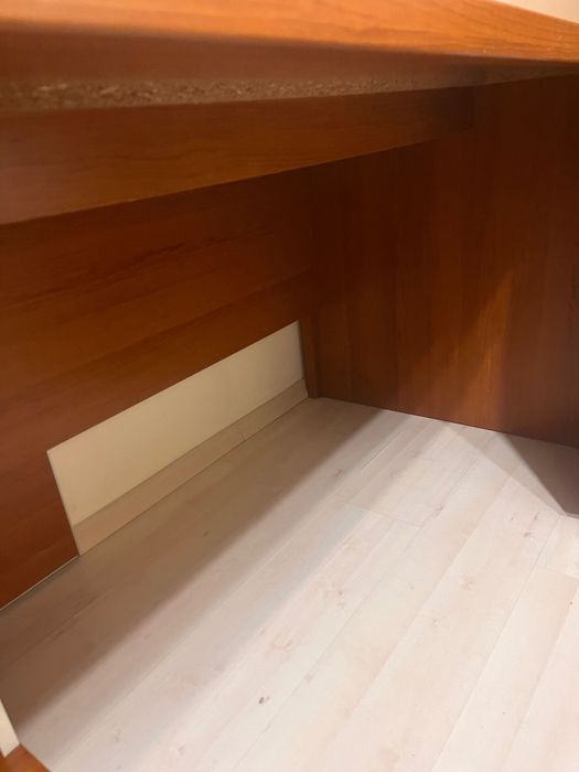 Biurko 160x70 cm – solidne, w dobrym stanie