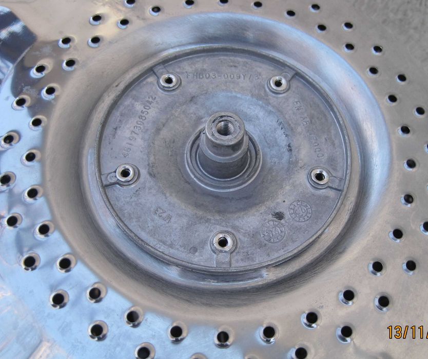 Барабан Whirlpool пральної машини.