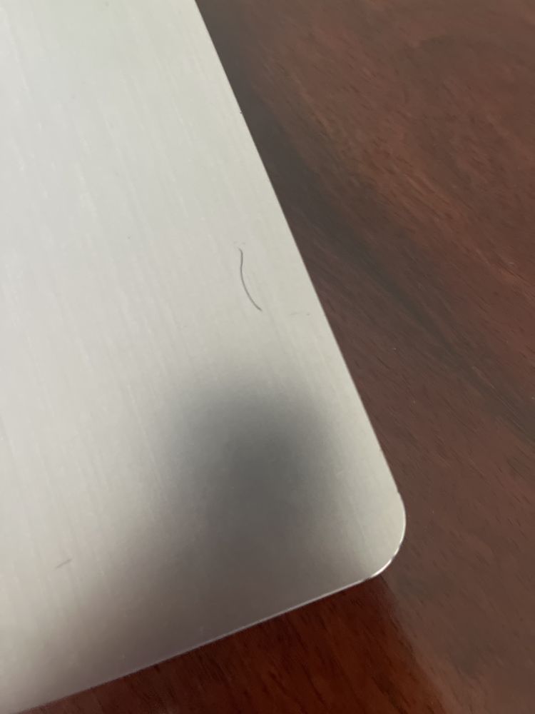 Portátil Lenovo idea pad 3 (15”) (vem com carregador)