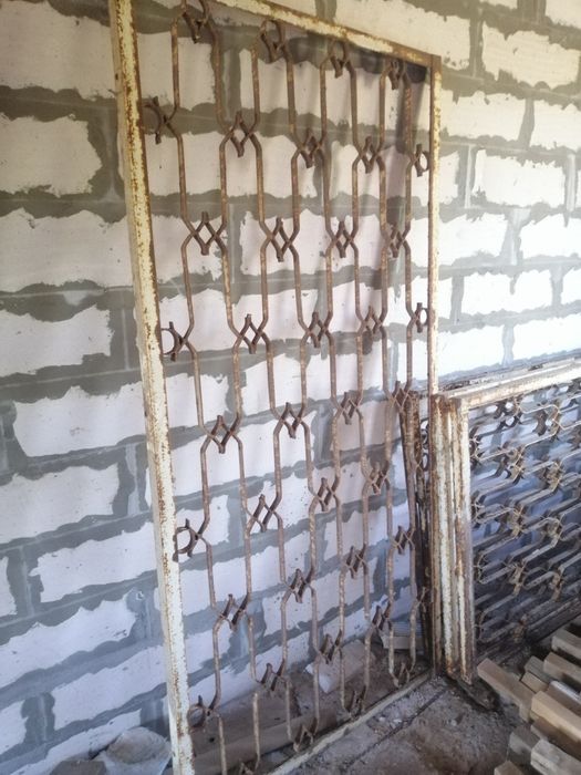 Решетки на окна металлические
