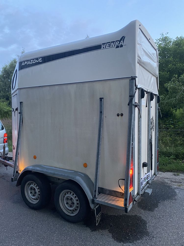 Przyczepa do przewozu koni Henra DMC 1080Kg