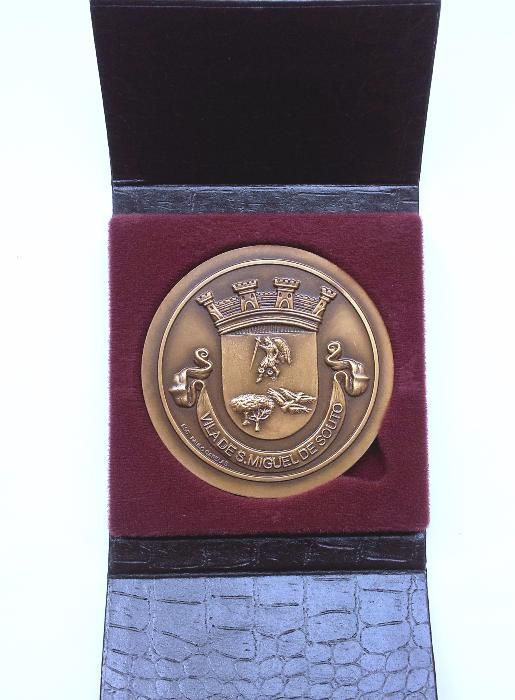 Medalha Comemorativa da Vila de São Miguel de Souto X Aniversário