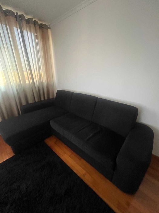 Sofá com Chaise Lougue  Bom Estado