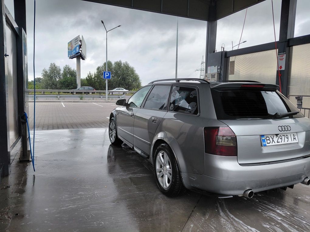 AUDI A4  власне авто