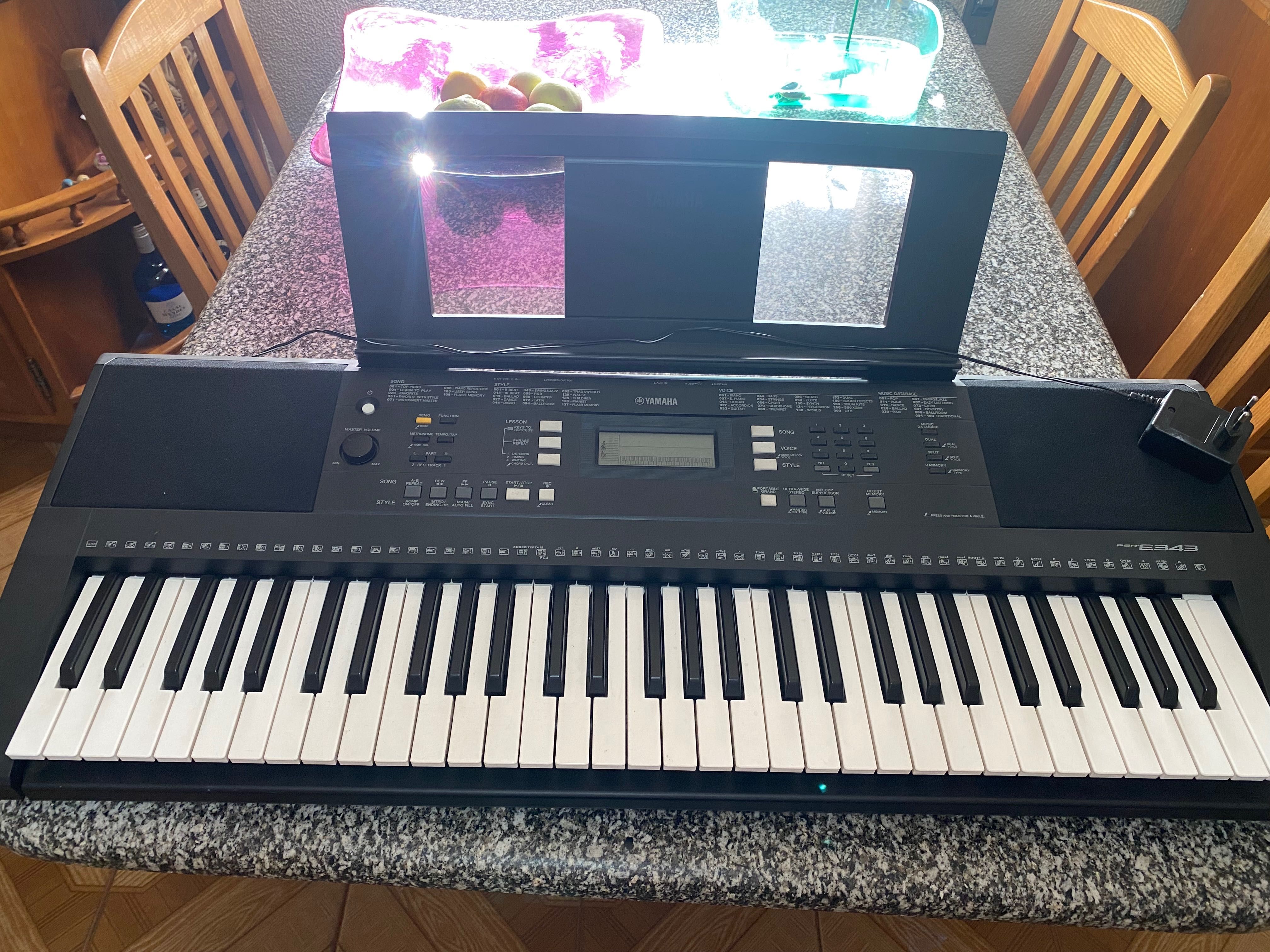 piano yamaha PSR-E343