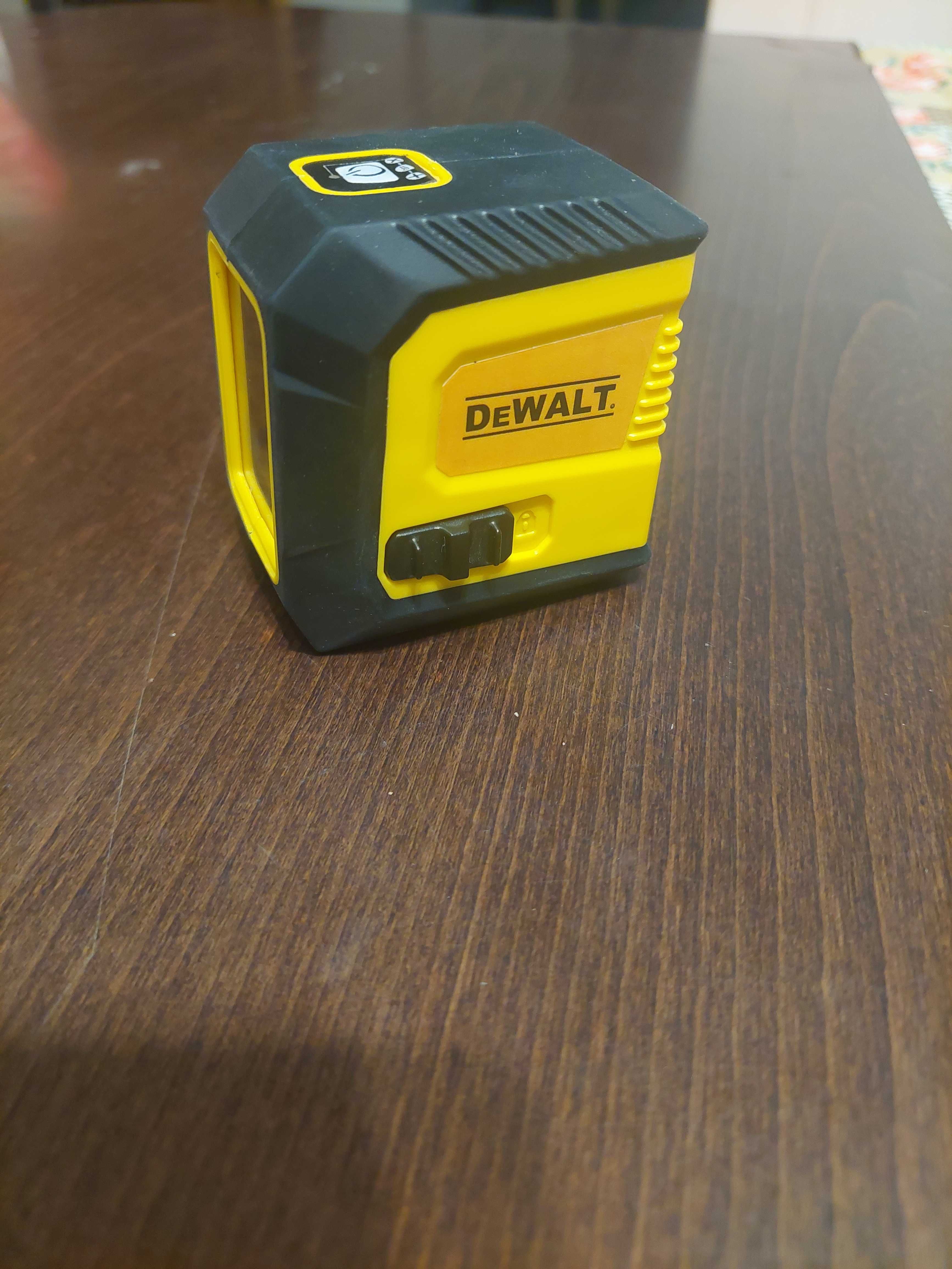 Laser krzyzowy liniowy