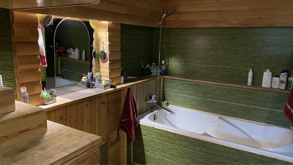 Дом 280 м2. 7 комнат, 2 кухни. Жихорь 2