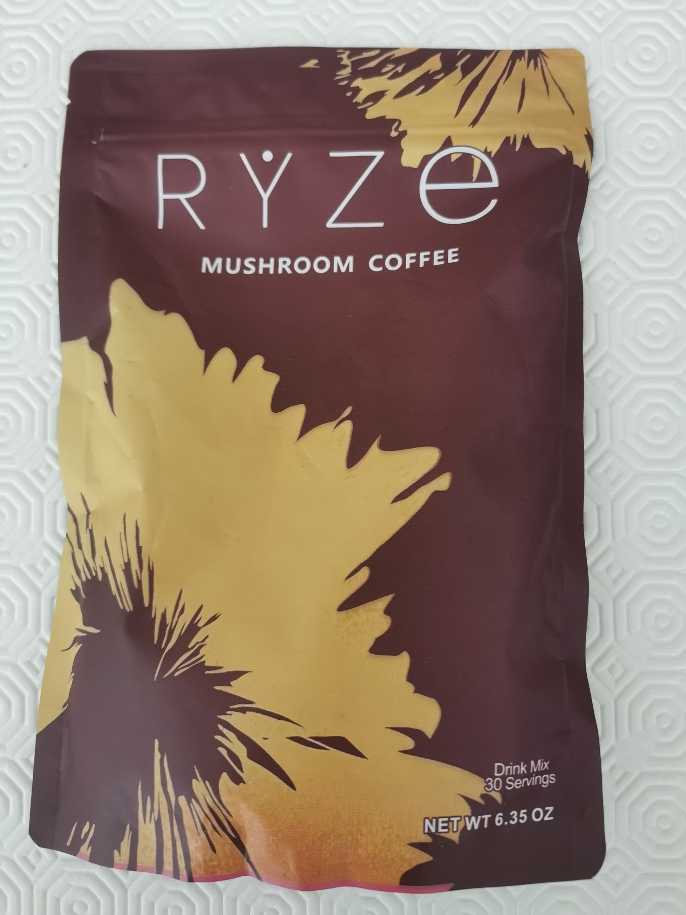 Ryze mushroom coffee (café)