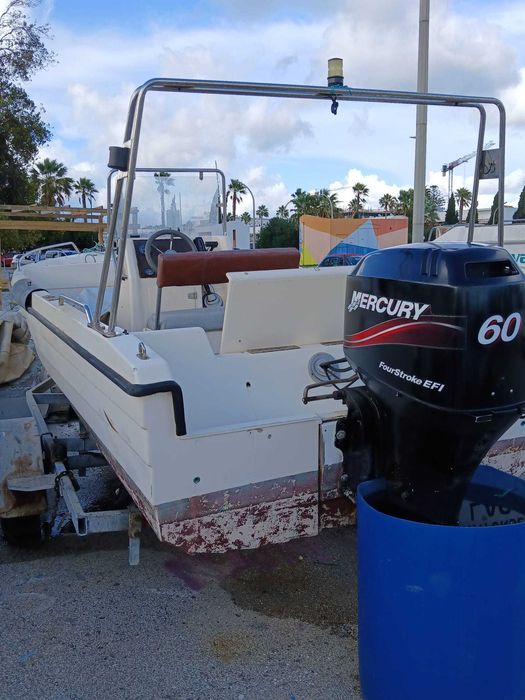 Barco de Pesca Vega 560 Sport + Motor Mercury 60cv + Atrelado (OFERTA)