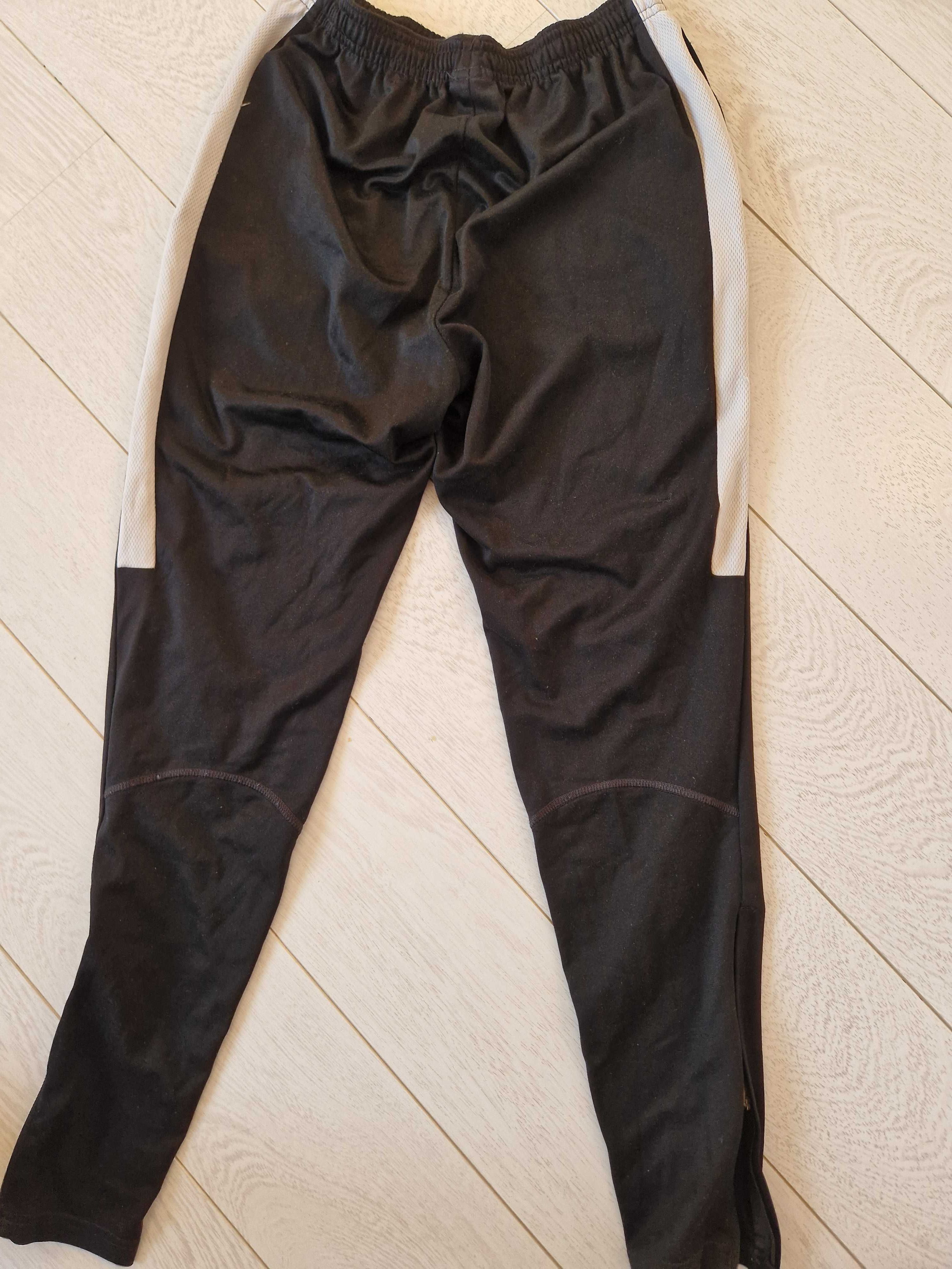 Spodnie dresowe Nike