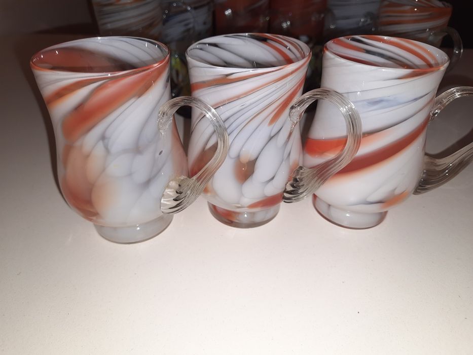 Чашки з гутного скла