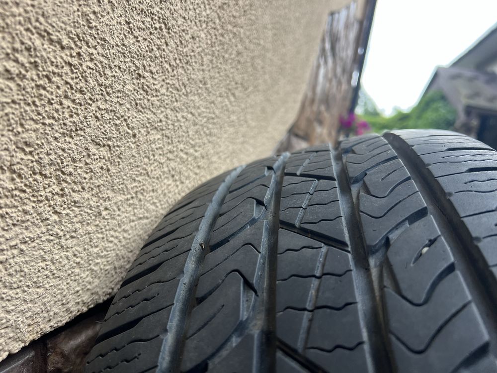 Sprzedam alufelgi wraz z oponami z Toyoty Lamd Cruiser