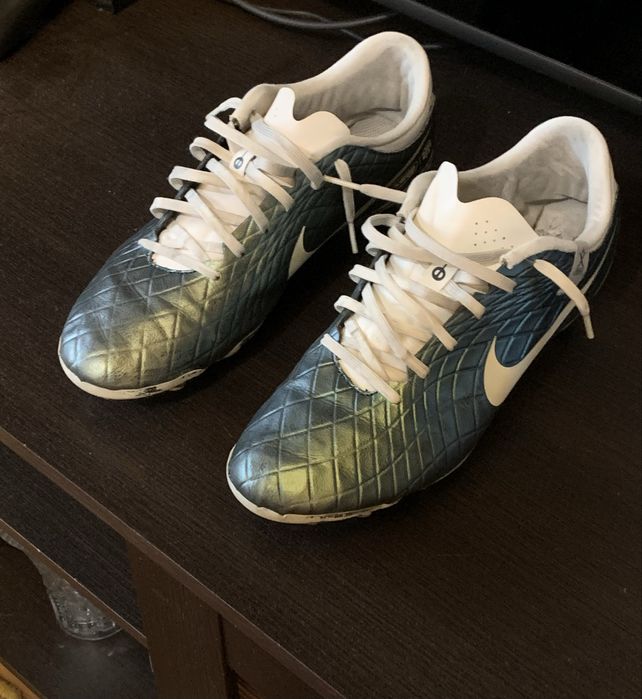 Футбольні бутси Найк