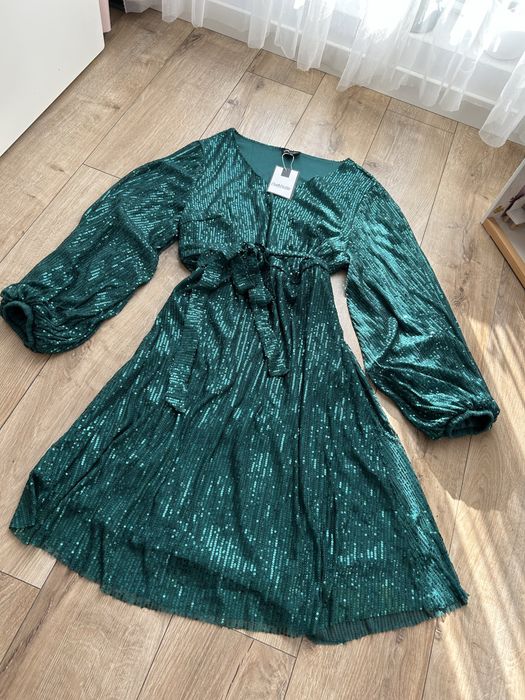 Sukienka zielona cekiny błyszcząca plus size cekinowa midi nowa rękaw