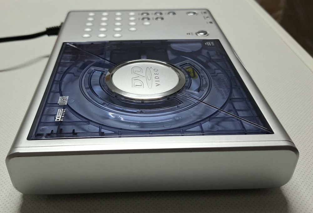 leitor DVD/CD/CD  Euroconsumers LG-5988.