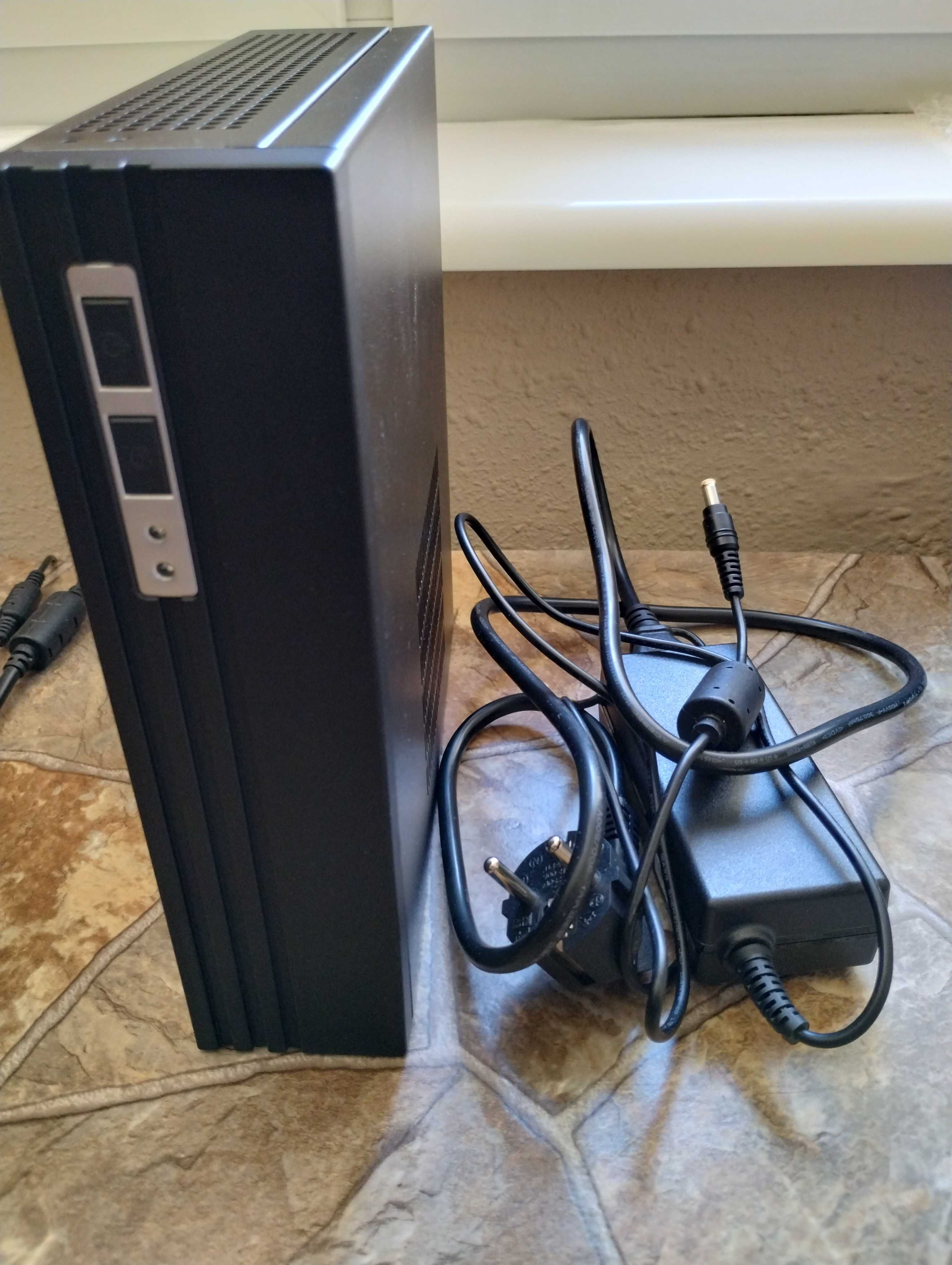 Komputerek Mini ITX