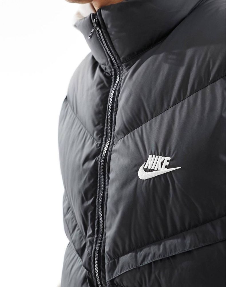 Жилетка Nike Storm Fit Primaloft