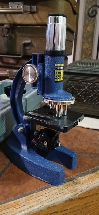 Мікроскоп, желізний