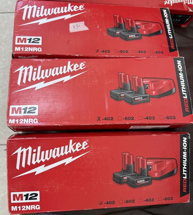 Базовый комплект аккумуляторов Milwaukee M12 NRG-402/403