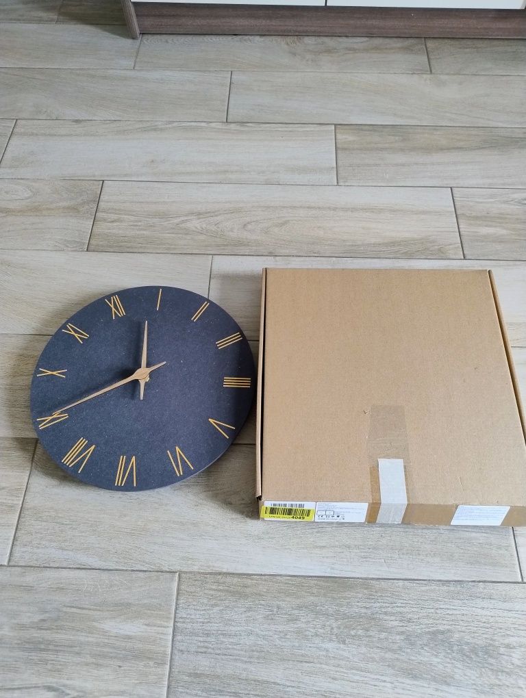 Kwarcowy zegar ścienny drewno czarny MDF 30cm.