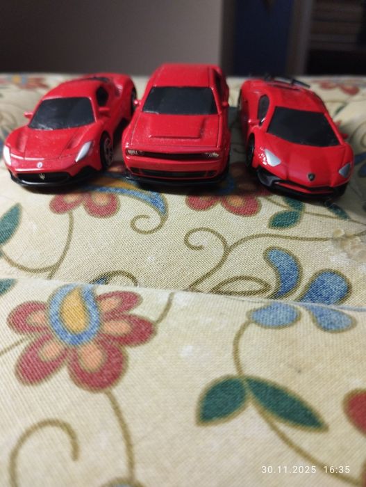 Машинки не hot wheels