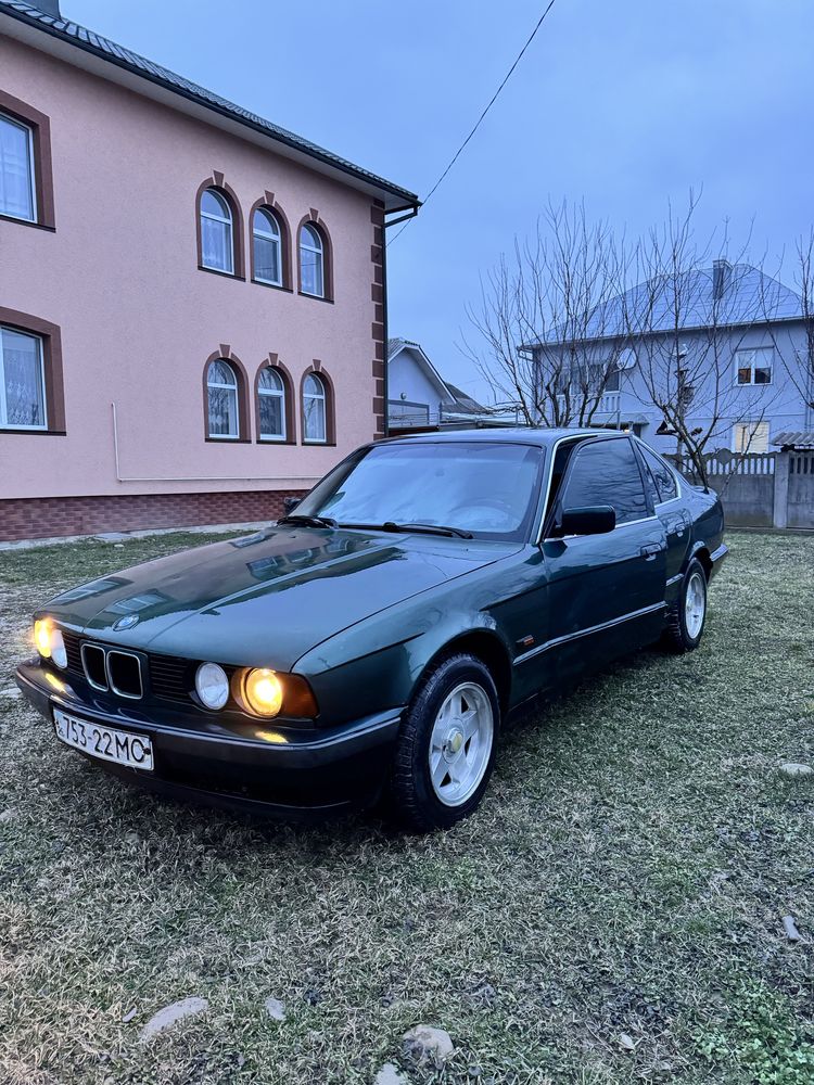 Продам bmw 5 e34