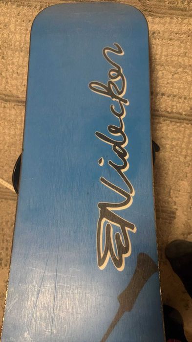 Deska snowboardowa Nidecker Swisengineering 139 cm + wiązania Burton