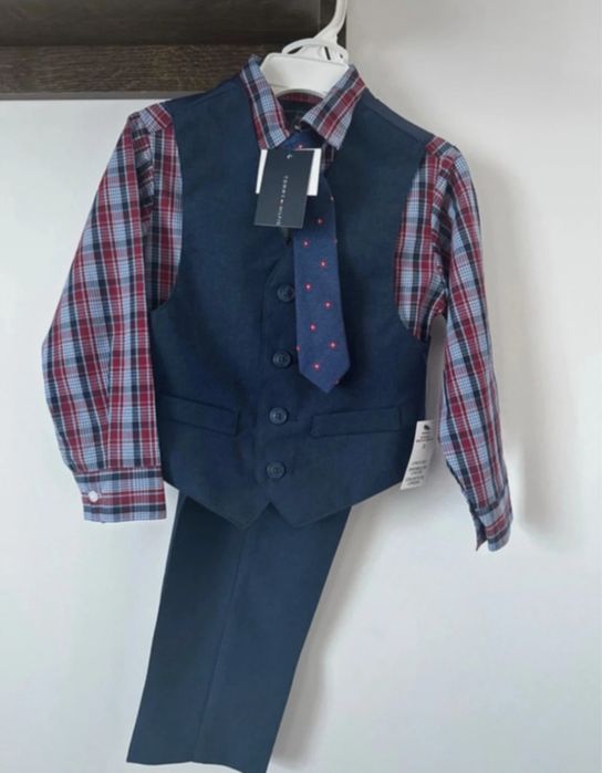 Garnitur chlopiecy 98/104 tommy hilfiger