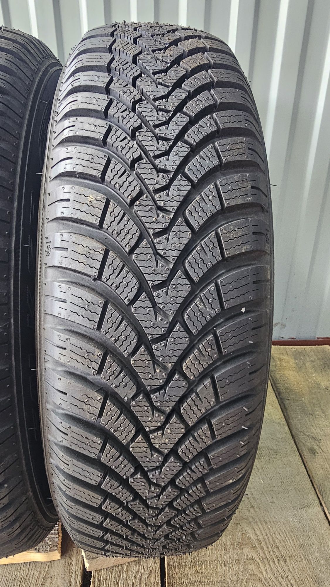 Falken EuroWinter HS01 175/65r15 84T