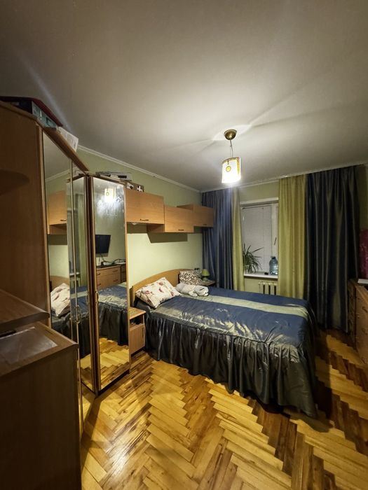 Продаж 2к квартири Дніпровський Бородинський район